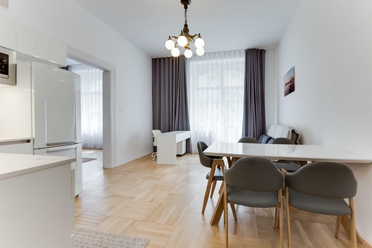 The Dancing House Residence, Two Bedroom Apartment With Balcony Near River! Прага Екстер'єр фото